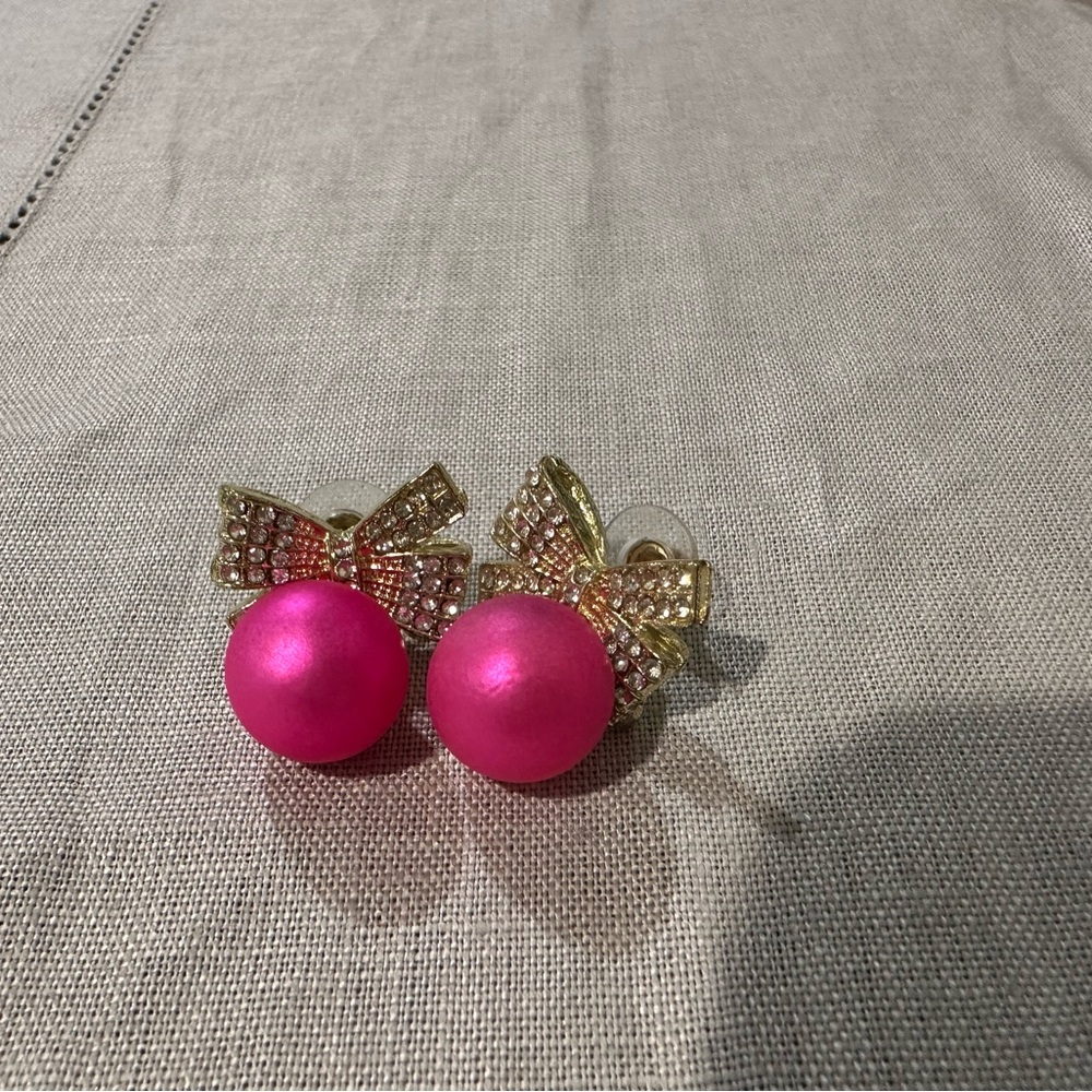 Hot pink sparkling gold bow dangle earrings